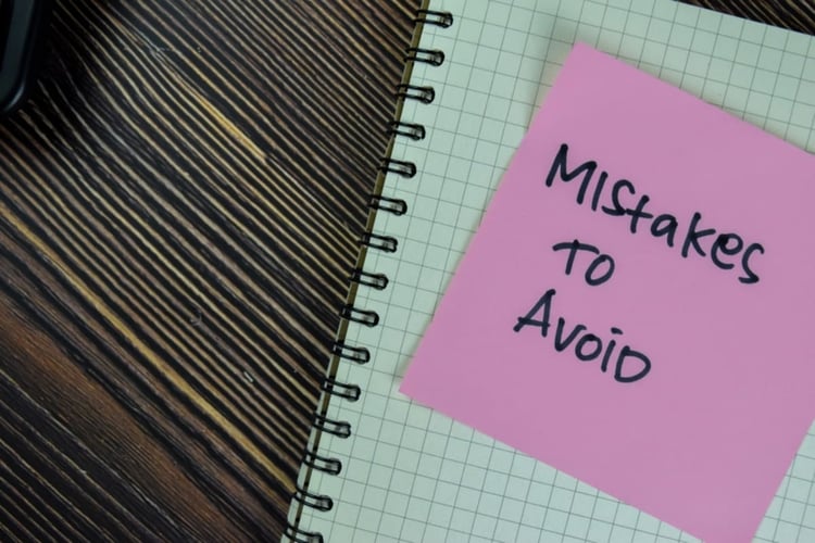 A sticky note that says mistakes to avoid
